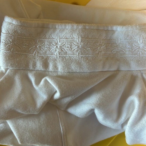 Odlo 1/4 Zip White Long Sleeve Base layer Shirt with Floral Collar Pattern Sz M - Picture 12 of 12